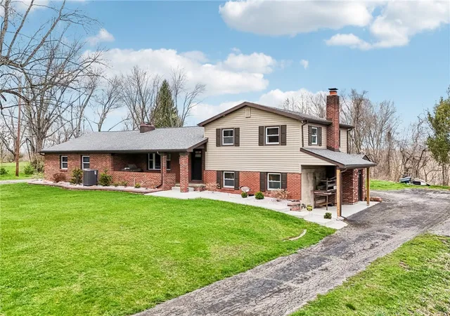 Homes for sale in Mahoning Twp, PA | 4412 W State St, Mahoning Twp, PA 16116 | MLS# 1747264