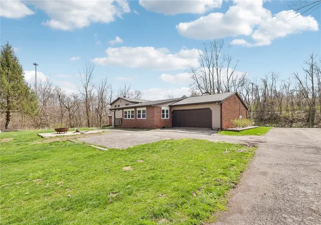 Homes for sale in Mahoning Twp, PA | 4412 W State St, Mahoning Twp, PA 16116 | MLS# 1747264