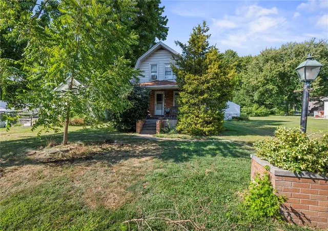 Homes for sale in Hermitage, PA | 2119 Woodbine Dr, Hermitage, PA 16148 | MLS# 1747287