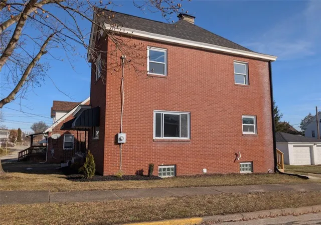 4th image of 120 S 5Th St, Youngwood, PA 15697 | MLS# 1747301