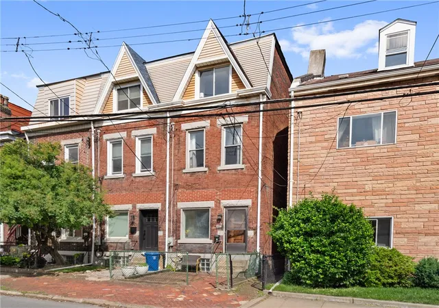 Homes for sale in Lawrenceville, PA | 4123 Foster St, Lawrenceville, PA 15201 | MLS# 1747255