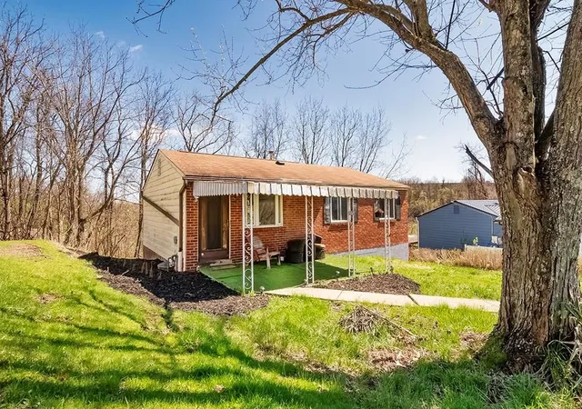 2nd image of 118 Courtney Dr, Penn Hills, PA 15147 | MLS# 1747314