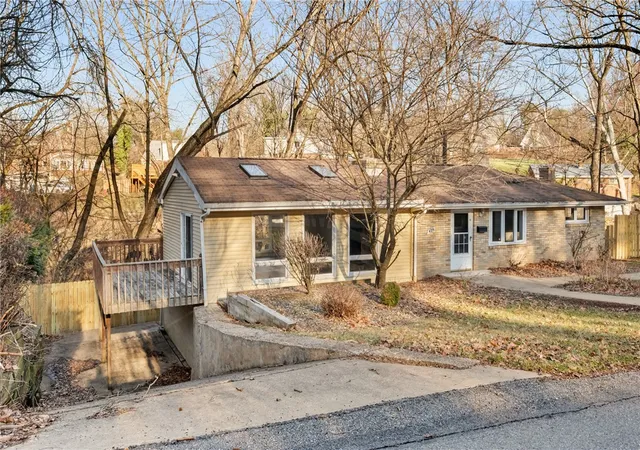 2nd image of 429 Earlwood Rd, Penn Hills, PA 15235 | MLS# 1746935