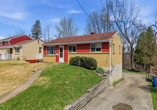 Photo 2 of Single family home for sale at 106 Westminster Dr, Verona, PA 15147 | MLS# 1747423 | Listing updated on 2026-04-26