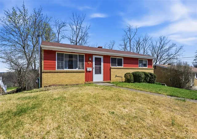 Photo 3 of Single family home for sale at 106 Westminster Dr, Verona, PA 15147 | MLS# 1747423 | Listing updated on 2026-04-26