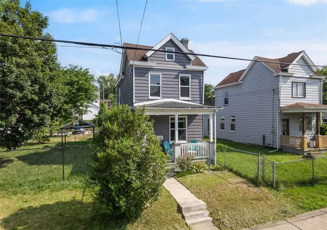 Homes for sale in Homestead, PA | 246 E 14th Ave, Homestead, PA 15120 | MLS# 1747392