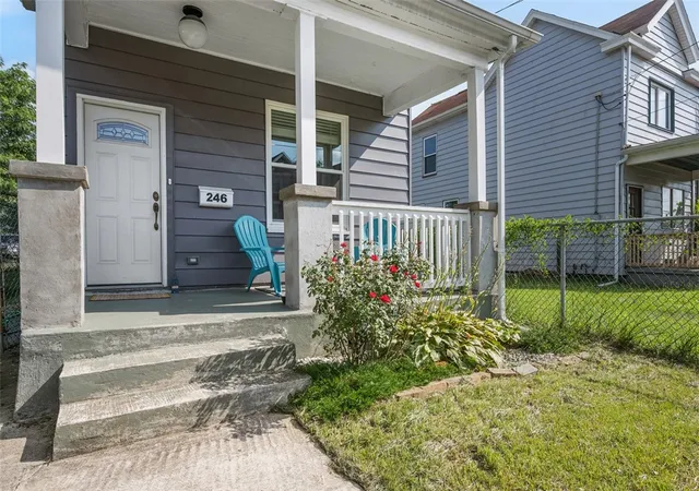 Homes for sale in Homestead, PA | 246 E 14Th Ave, Homestead, PA 15120 | MLS# 1747392