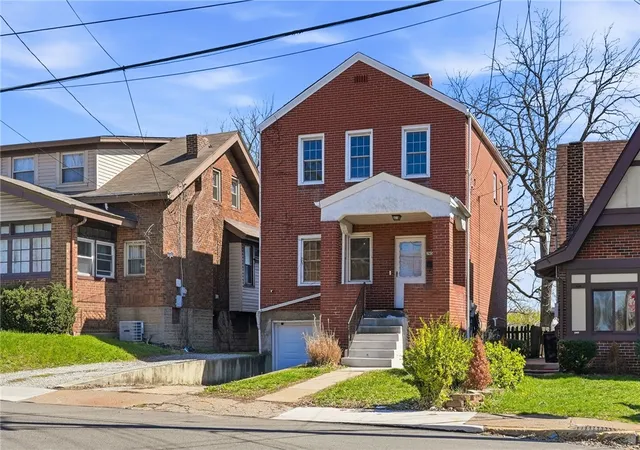 Homes for sale in Brentwood, PA | 2902 Churchview Avenue, Brentwood, PA 15227 | MLS# 1746310