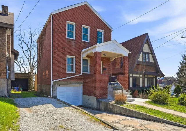 Homes for sale in Brentwood, PA | 2902 Churchview Avenue, Brentwood, PA 15227 | MLS# 1746310