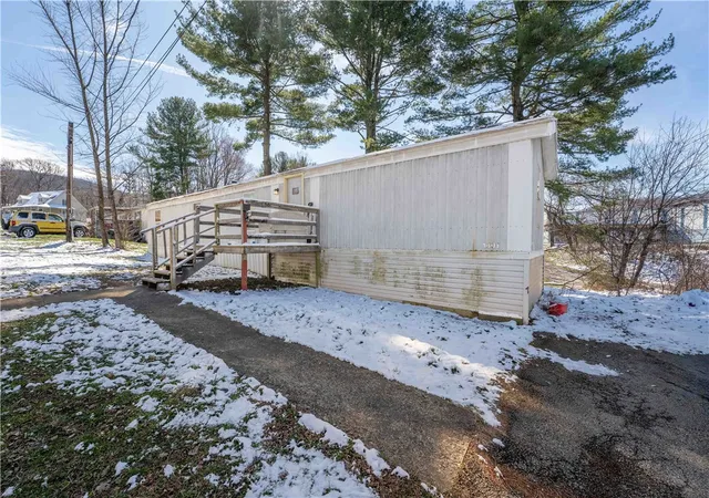 Photo 3 of Sale Pending at 1801 Baldridge Ave, Connellsville, PA 15425 | MLS# 1747567 | Listing updated on 2026-07-23