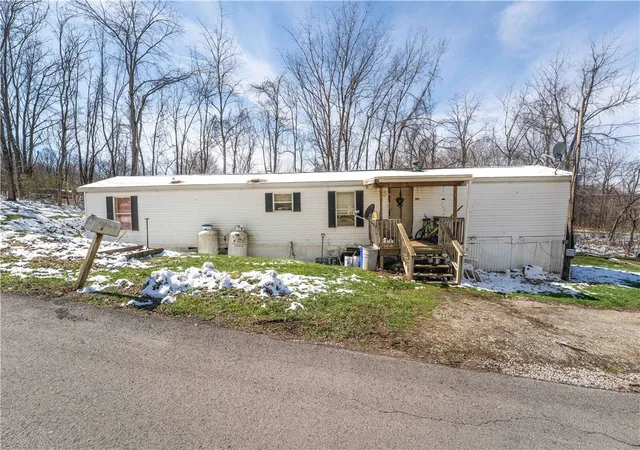 1st image of 450 Joseph St, North Union Twp, PA 15456 | MLS# 1747569