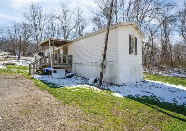 Photo 3 of Manufactured home for sale at 450 Joseph St, Lemont Furnace, PA 15456 | MLS# 1747569 | Listing updated on 2026-07-16