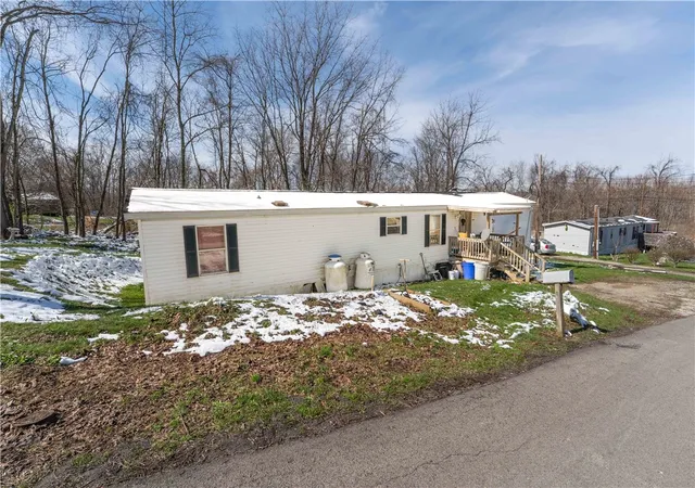 6th image of 450 Joseph St, North Union Twp, PA 15456 | MLS# 1747569