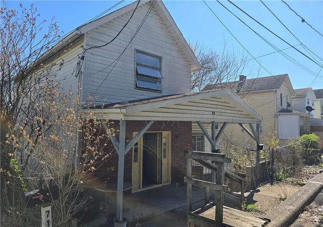Homes for sale in Charleroi Boro, PA | 708 Lookout Avenue, Charleroi Boro, PA 15022 | MLS# 1747573