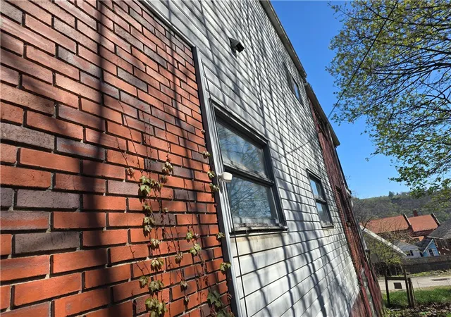 Homes for sale in Charleroi Boro, PA | 708 Lookout Avenue, Charleroi Boro, PA 15022 | MLS# 1747573