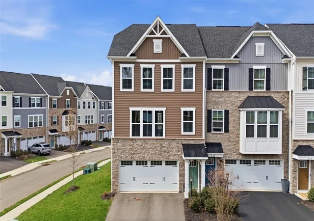 Homes for sale in Ross Twp, PA | 200 Olivia Way, Ross Twp, PA 15237 | MLS# 1746107