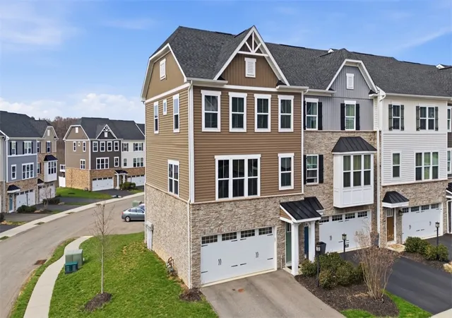 Homes for sale in Ross Twp, PA | 200 Olivia Way, Ross Twp, PA 15237 | MLS# 1746107