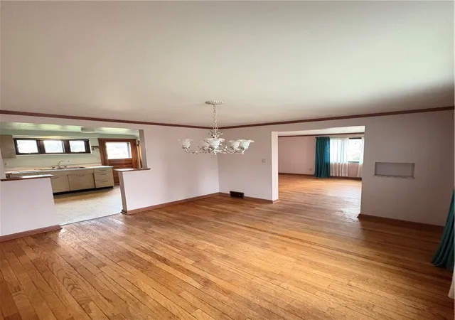 Photo 4 of Single family home for sale at 1114 Cascade Dr, Homestead, PA 15120 | MLS# 1747034 | Listing updated on 2026-07-16