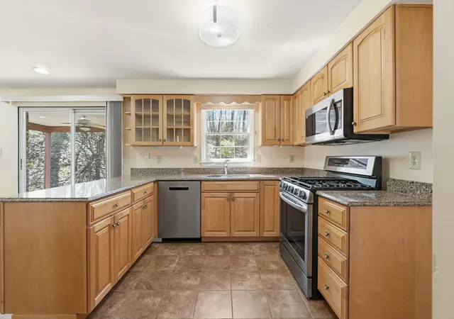 Homes for sale in Shaler, PA | 1608 Tamarack Dr, Shaler, PA 15101 | MLS# 1747740