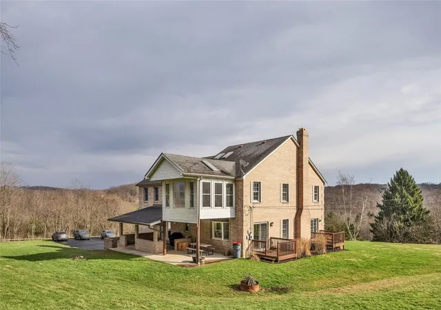 3rd image of 339 Lindsay Rd, Jackson Twp, PA 16063 | MLS# 1747766