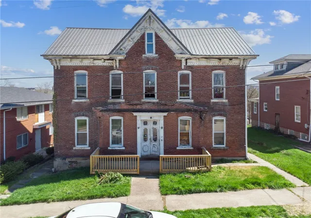 Homes for sale in City Of Greensburg, PA | 37 Division St, City Of Greensburg, PA 15601 | MLS# 1747485