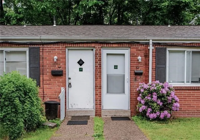 Photo 4 of Multi family home for sale at 1-19 Pennridge Ct, Pittsburgh, PA 15235 | MLS# 1747793 | Listing updated on 2026-04-10