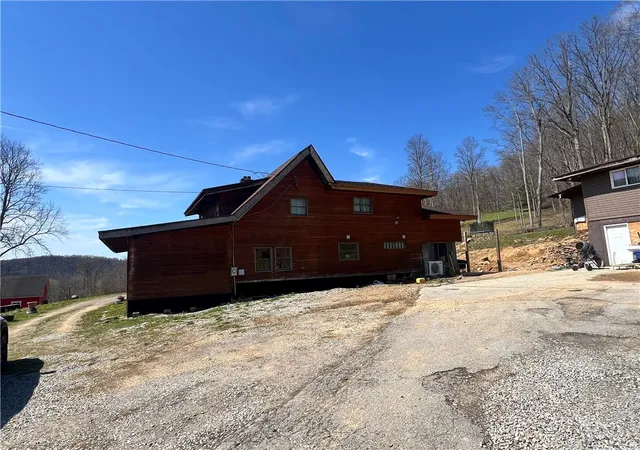 Homes for sale in St Clair Twp, PA | 5815 Route 711, St Clair Twp, PA 15944 | MLS# 1747748