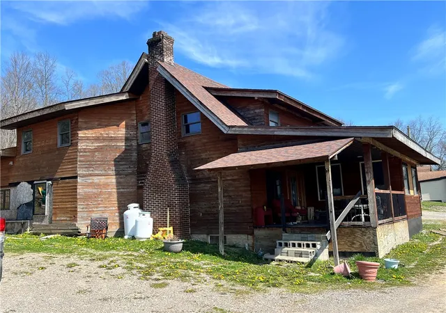 Homes for sale in St Clair Twp, PA | 5815 Route 711, St Clair Twp, PA 15944 | MLS# 1747748