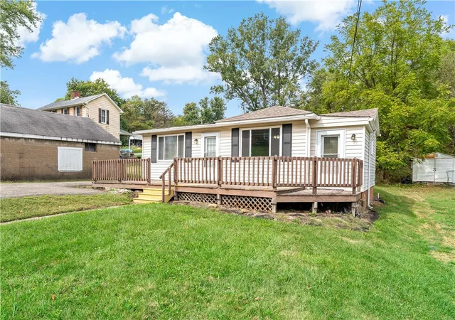 5th image of 255 Broadlawn Dr, Elizabeth, PA 15037 | MLS# 1747823