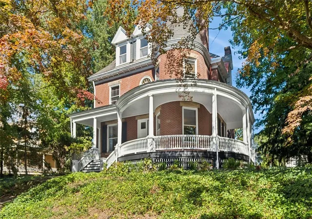 Homes for sale in Sewickley, PA | 329 Bank Street, Sewickley, PA 15143 | MLS# 1747883