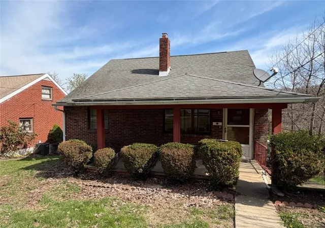 Homes for sale in Jeannette, PA | 432 Mary St, Jeannette, PA 15644 | MLS# 1747907