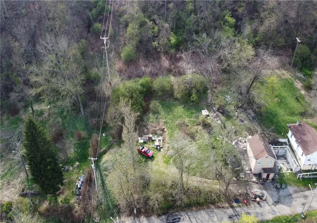 4th image of 1801 13Th Ave, Beaver Falls, PA 15010 | MLS# 1747829