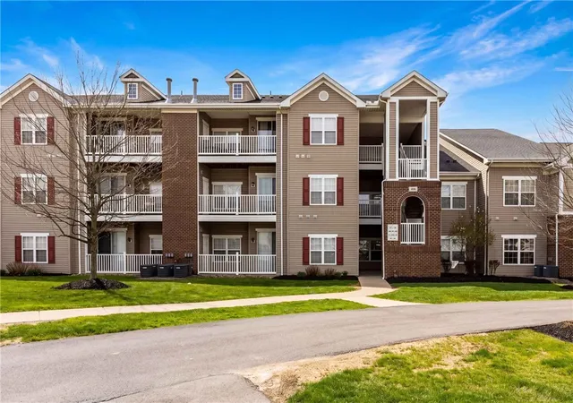 1st image of 411 Stockton Rdg, Cranberry Township, PA 16066 | MLS# 1747681