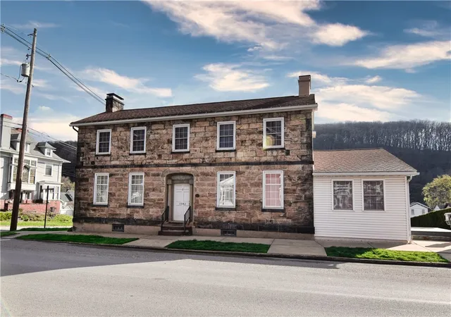 Homes for sale in City Of Franklin, PA | 1142 Elk Street, City Of Franklin, PA 16323 | MLS# 1748008