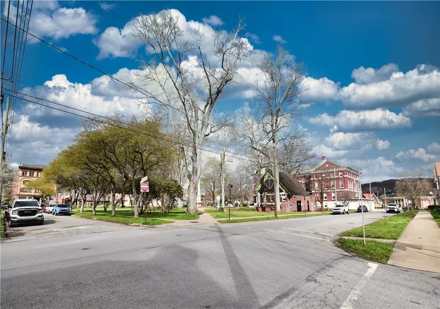 Homes for sale in City Of Franklin, PA | 1142 Elk Street, City Of Franklin, PA 16323 | MLS# 1748008