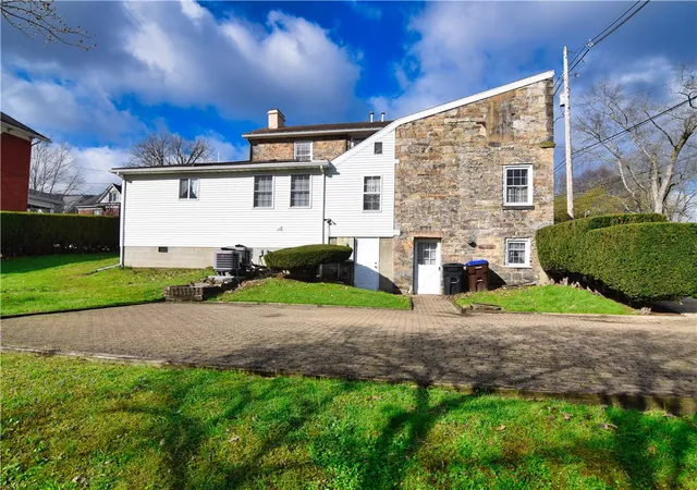 Homes for sale in City Of Franklin, PA | 1142 Elk Street, City Of Franklin, PA 16323 | MLS# 1748008