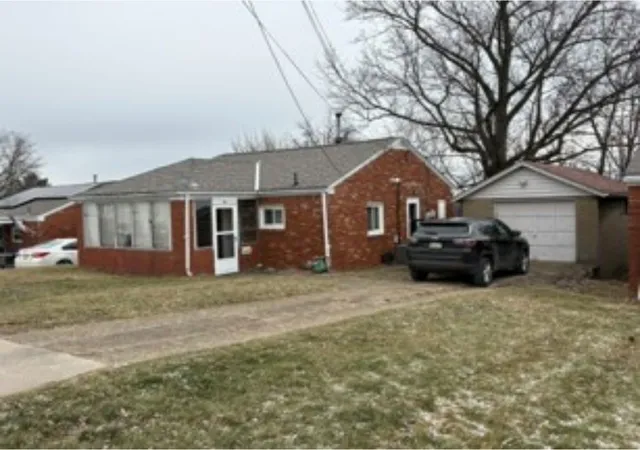 Homes for sale in Liberty Boro, PA | 104 Delrose Dr, Liberty Boro, PA 15133 | MLS# 1748010