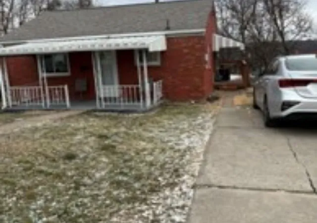 Photo 2 of Single family home for sale at 108 Delrose Dr, Liberty Boro, PA 15133 | MLS# 1748046 | Listing updated on 2026-05-05