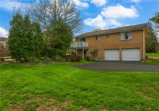 Homes for sale in New Castle, PA | 201 E Hazelcroft Ave, New Castle, PA 16105 | MLS# 1748025