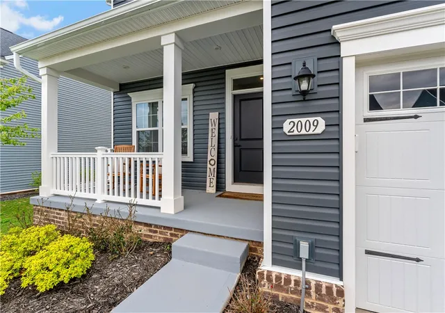 3rd image of 2009 Tamarack Ct, Cecil, PA 15057 | MLS# 1748048