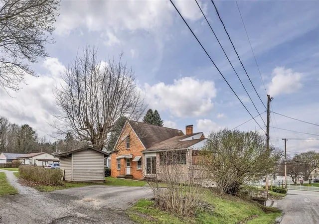25th image of 613 Portersville Road, Ellwood City, PA 16117 | MLS# 1747968