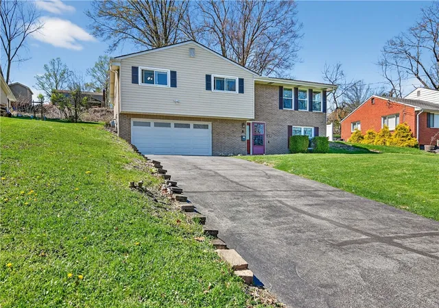 Photo 3 of Single family home for sale at 6038 Dalmation Dr, Bethel Park, PA 15102 | MLS# 1748062 | Listing updated on 2026-06-20