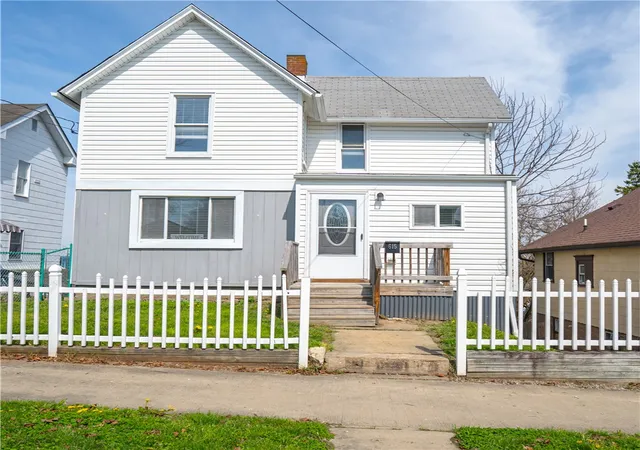 Homes for sale in City Of Washington, PA | 615 Broad St, City Of Washington, PA 15301 | MLS# 1747904