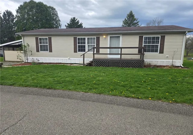 image of 703 Dauphin Dr, Cranberry Twp, PA 16066 | MLS# 1748267