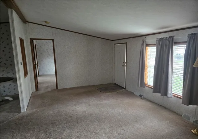 image of 703 Dauphin Dr, Cranberry Twp, PA 16066 | MLS# 1748267