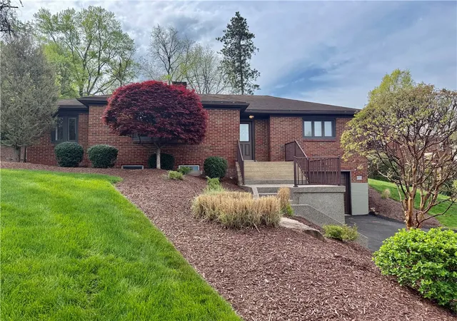 1st image of 211 Lesnett Rd, Upper St Clair, PA 15241 | MLS# 1748144