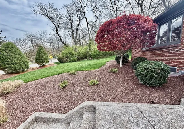 5th image of 211 Lesnett Rd, Upper St Clair, PA 15241 | MLS# 1748144