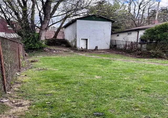 14th image of 2010 Victoria Ave, New Kensington, PA 15068 | MLS# 1748402