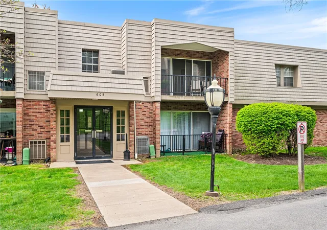 1st image of 605 Calais Dr, Pittsburgh, PA 15237