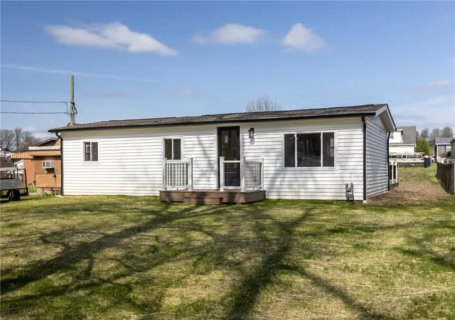 Photo 2 of Single family home for sale at 265 Ewing St, Meadowlands, PA 15347 | MLS# 1748571 | Listing updated on 2026-07-07